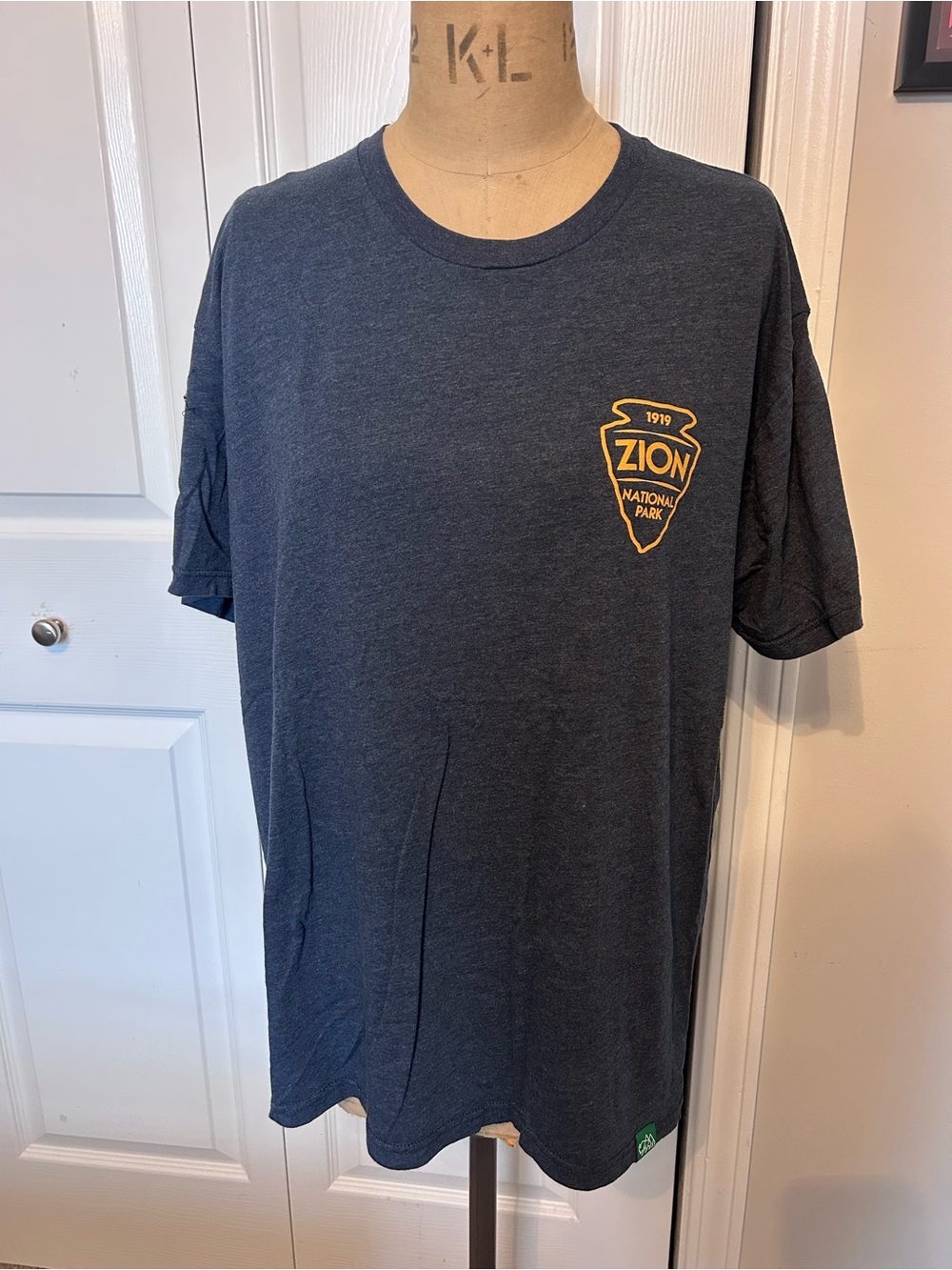 Zion National Park Men's Short-Sleeve Crew T-Shirt - Navy XL